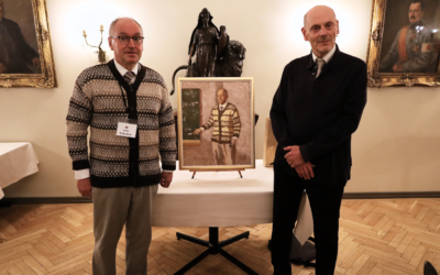 Porträtt av ständige sekreteraren Mats Gyllenberg avtäcktes vid månadsmötet